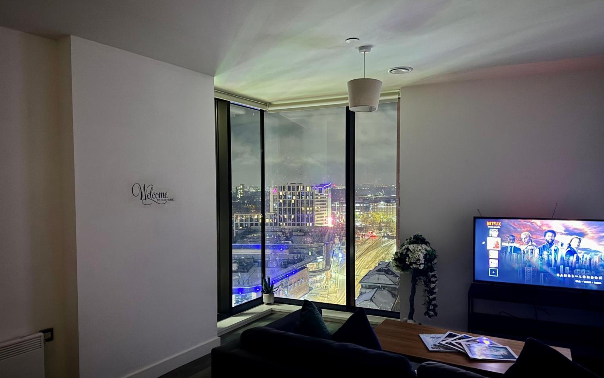 Premium Deals L Last-Minute Stay L 4 Min Walk To Birmingham Central Library L 18Th Floor 2 Bed 2 Bath City Centre Penthouse With Gym & Netflix By Jvt Short Lets Екстериор снимка