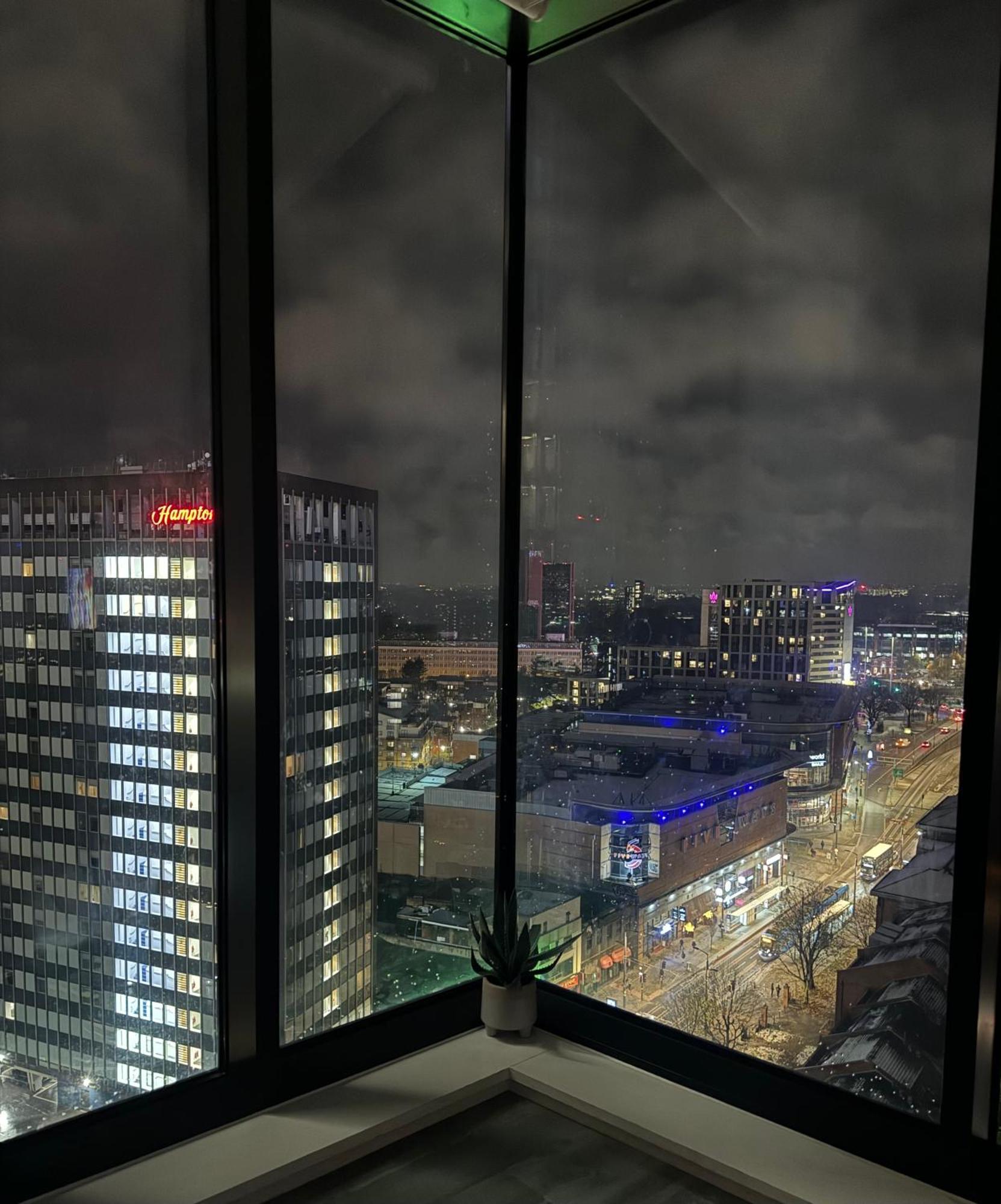 Premium Deals L Last-Minute Stay L 4 Min Walk To Birmingham Central Library L 18Th Floor 2 Bed 2 Bath City Centre Penthouse With Gym & Netflix By Jvt Short Lets Екстериор снимка