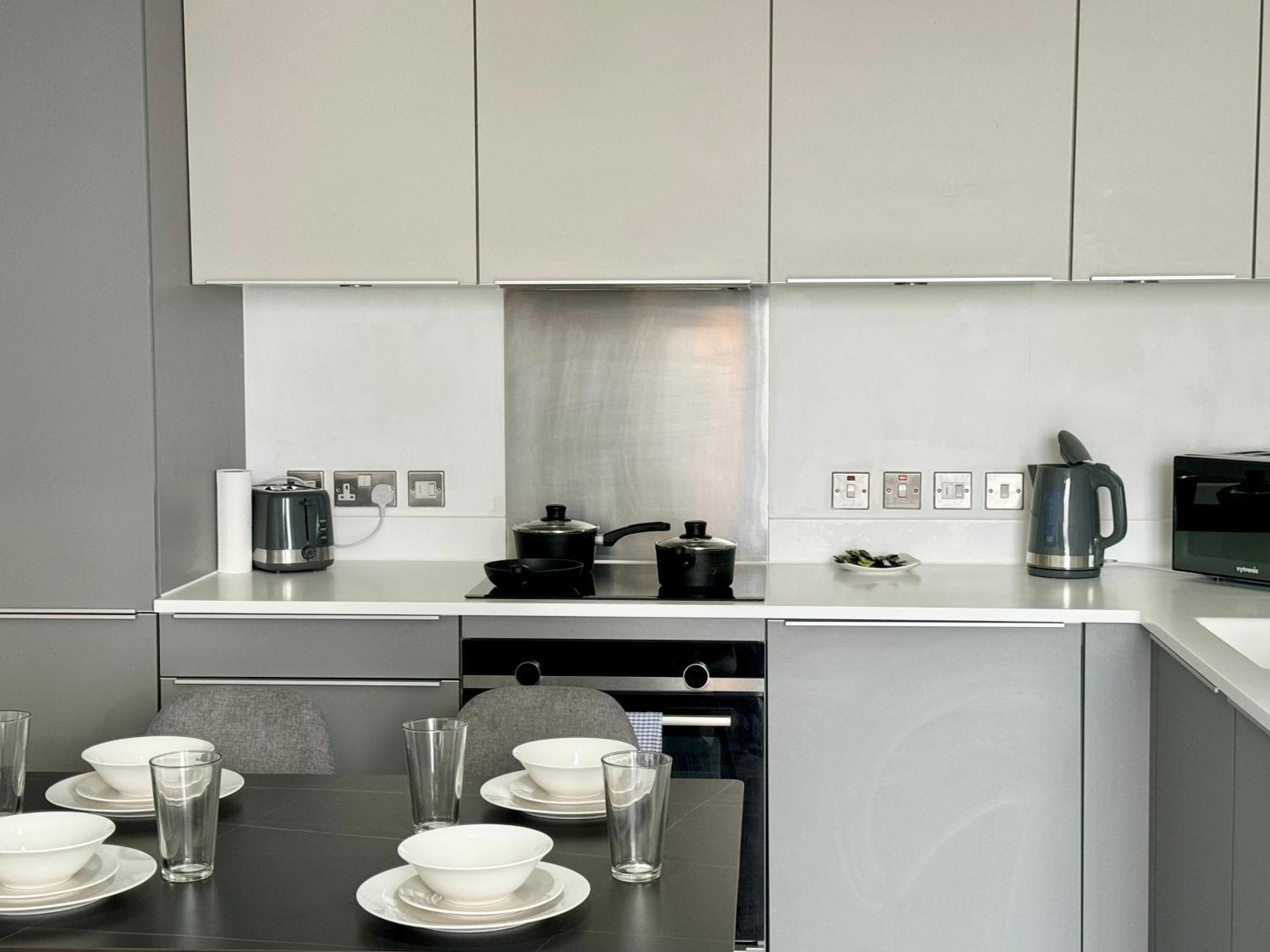 Premium Deals L Last-Minute Stay L 4 Min Walk To Birmingham Central Library L 18Th Floor 2 Bed 2 Bath City Centre Penthouse With Gym & Netflix By Jvt Short Lets Екстериор снимка