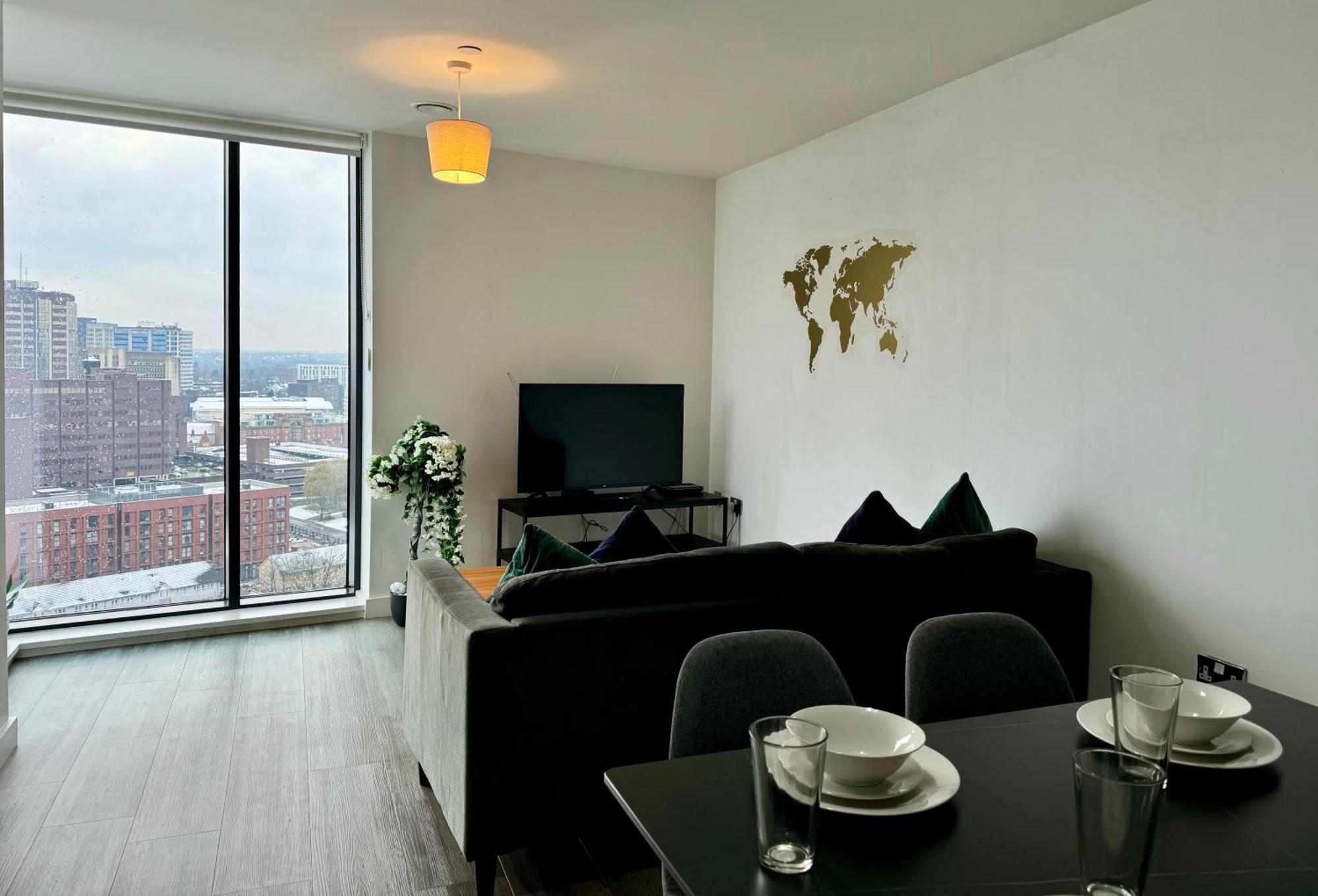 Premium Deals L Last-Minute Stay L 4 Min Walk To Birmingham Central Library L 18Th Floor 2 Bed 2 Bath City Centre Penthouse With Gym & Netflix By Jvt Short Lets Екстериор снимка